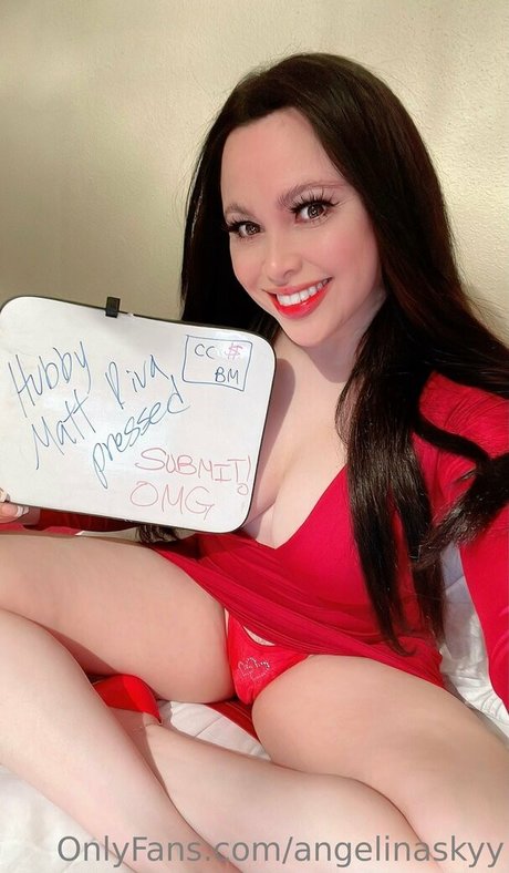 angelinaskyy erotic actress pics