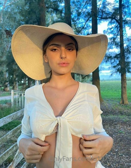 desire bunny pornographic actress pics