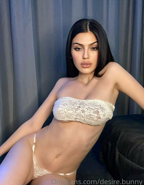 desire bunny sexy model photo