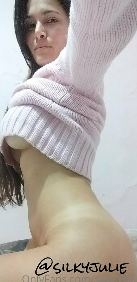 silkyjulie sexy actress pic