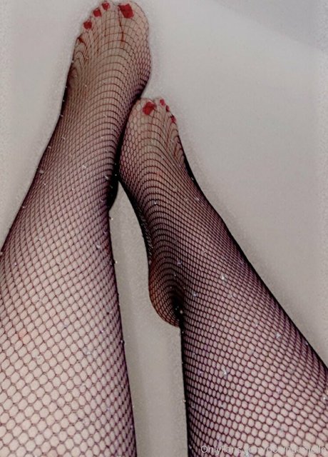 downdanielle erotic model pic