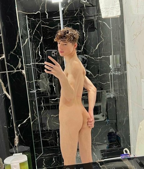 flexxarmy model art pic