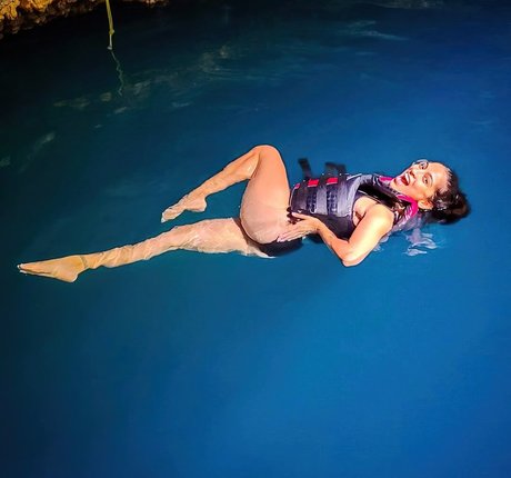 Simmi Singh star nudes photos