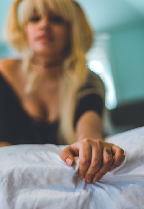 skinny blonde milf onlyfans beautiful xxx photo