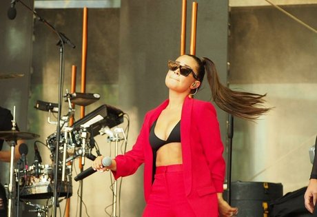 Anna Abreu star exclusive photo