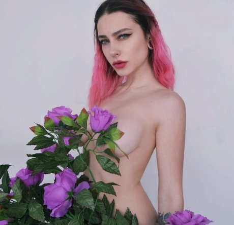 Kit Lilith pornstar naked image