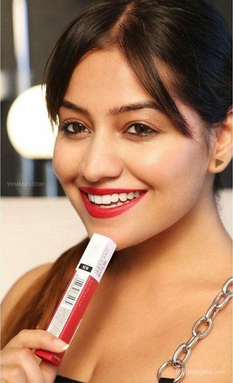 tattooed shemale onlyfans porno photos