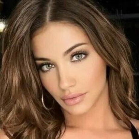 Romina Balzare xxx model photo