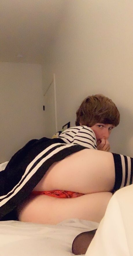 Femboy Fishing model naked images