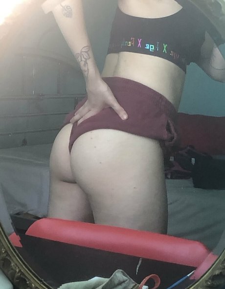 freeslxttydomboy model sexy pics