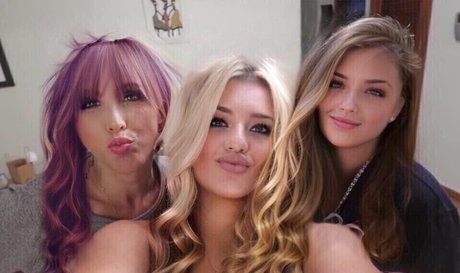 shemale handjob onlyfans beautiful nude pic