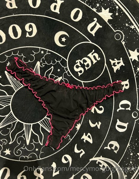 mercymorgbigtitsgoth pornstar beautiful gallery