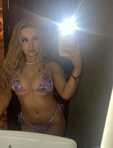 goddessleoni star photo