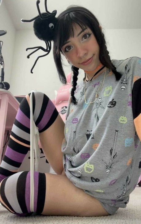 Kittiolic pornstar erotic photo