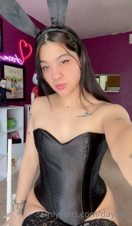 Dayale Asmr pornographic star gallery