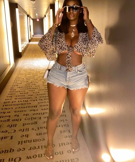 NonnieBaby model art img