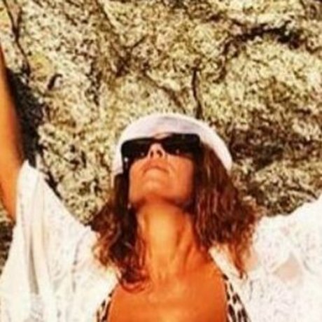 moms onlyfans beautiful archive