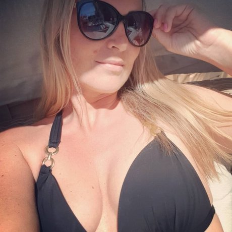 Ashley Campbell xxx model pics