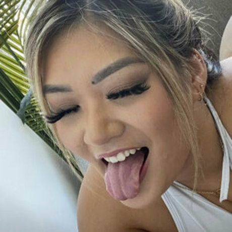 Audrey Trinh pornstar free photo