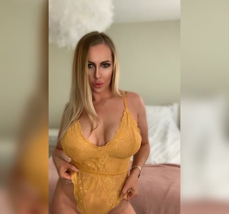 Lucy Tease model nice photos