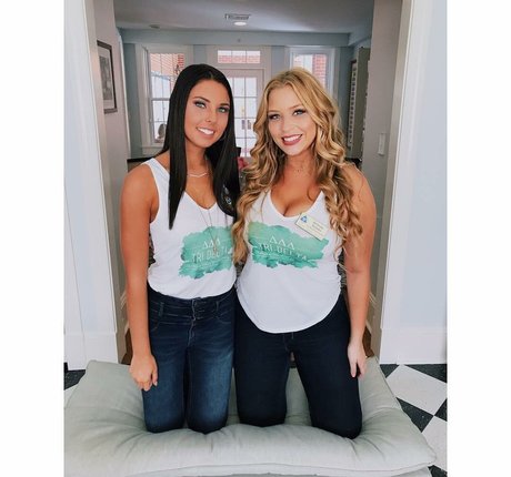 Amanda R xxx star pics