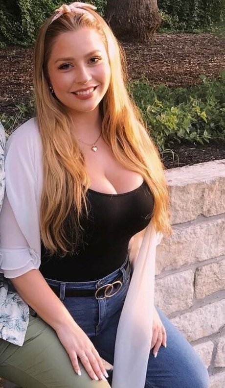 Amanda R xxx actress pictures