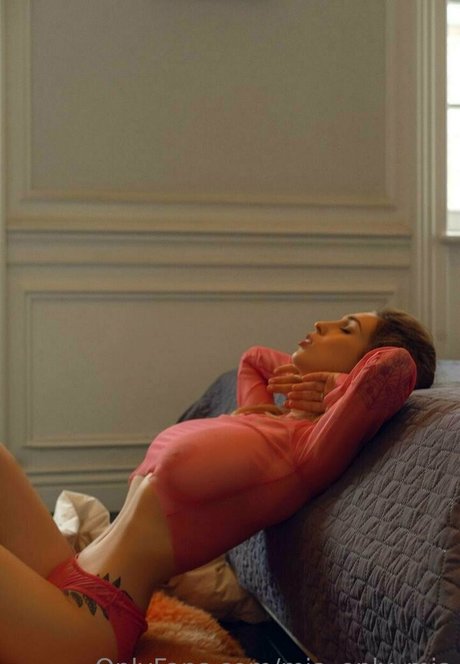 mia only mia model pretty picture