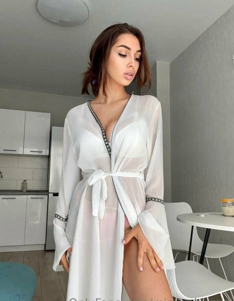 mia only mia nice actress photo