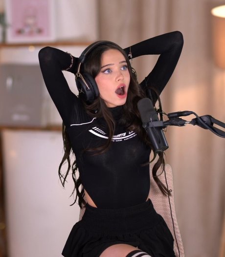 Lydia Violet star pornographic img