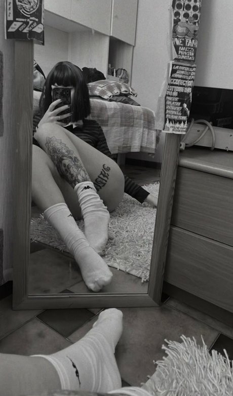 Baby Violent nudes model photos