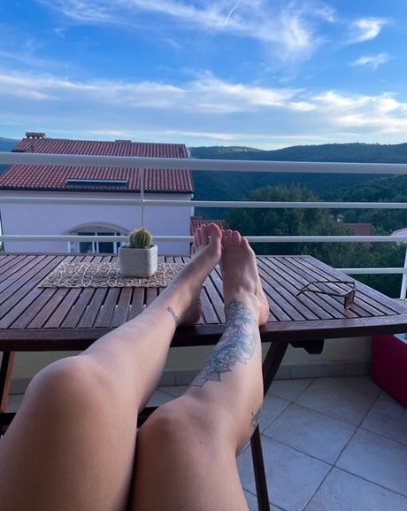 Baby Violent pornstar free pictures