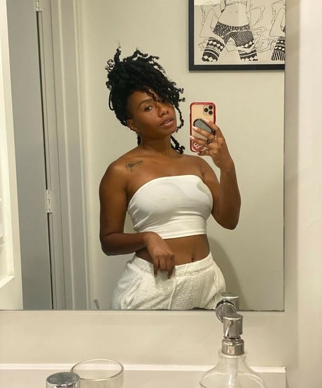 Imani Hakim star porn archive