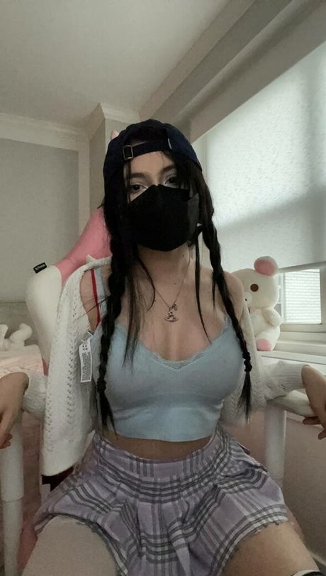 ador6ble model beautiful pic