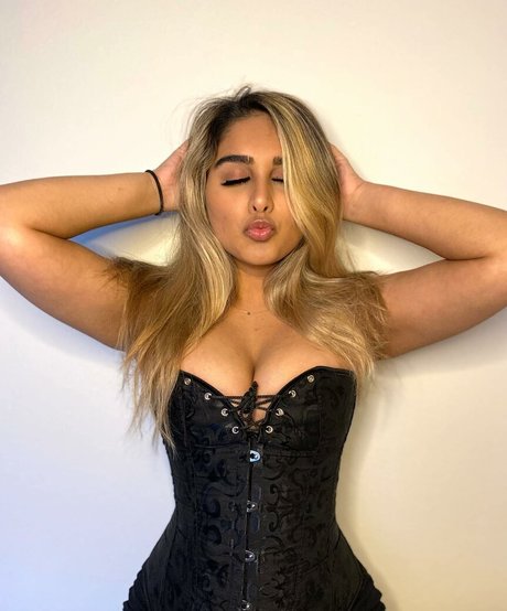 therealmeghnaa best pornstar photos