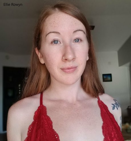 ellierowynfans pornstar naked images