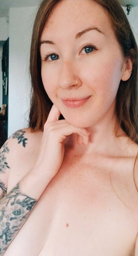 ellierowynfans model pretty pics