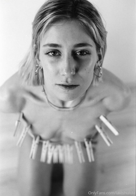 beautiful blonde onlyfans hot pic