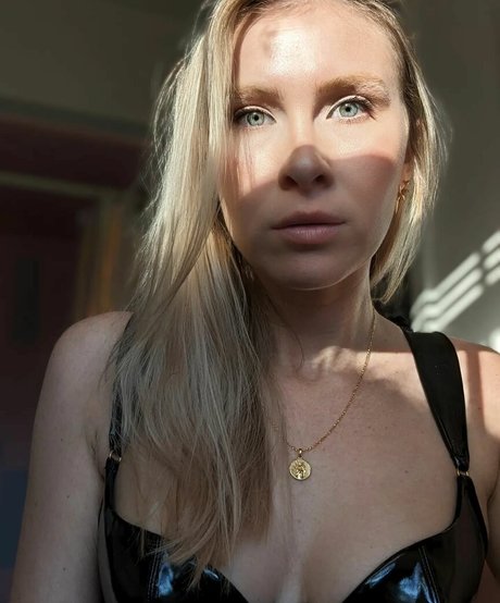 Mallory Moore pornstar sexy pics