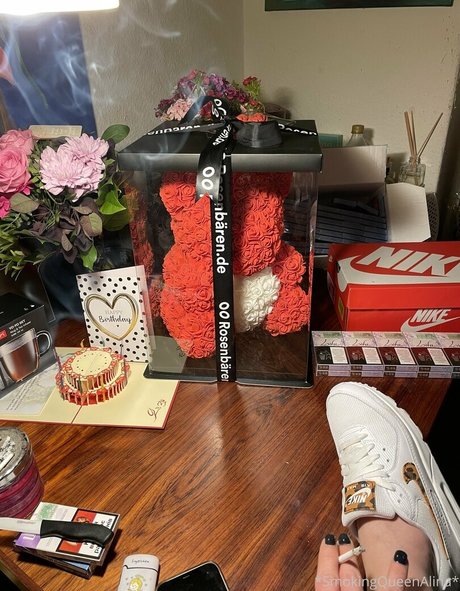 smokingqueenalina pretty star pics