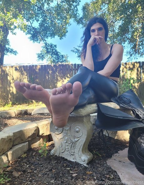 maemerciless beautiful actress image