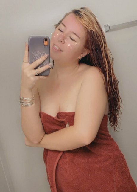 onlyselkie star beautiful photo