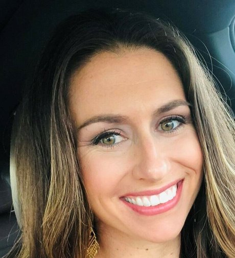 Montana James pretty model photo