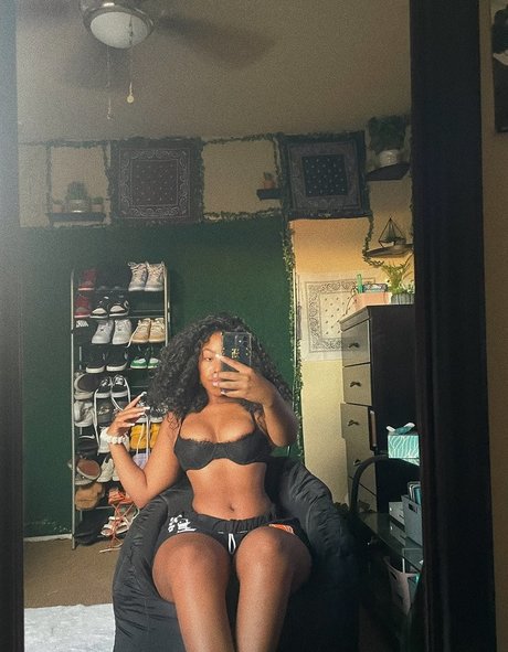 liamirandalinzy star art archive