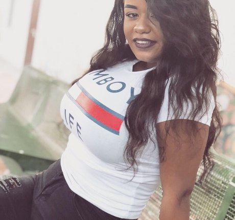 JustNati free star img