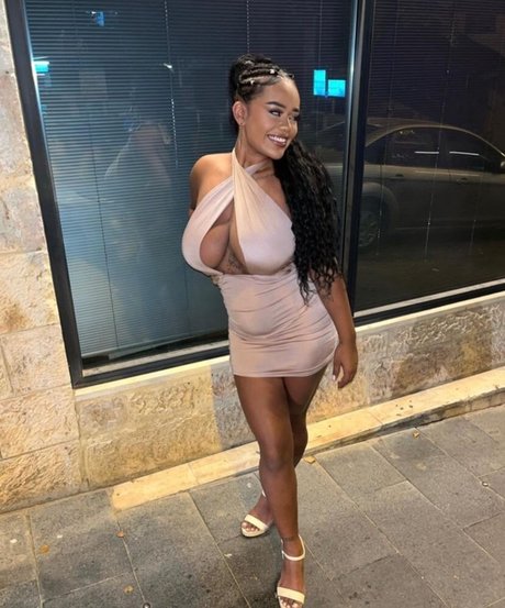 JustNati star sexy images