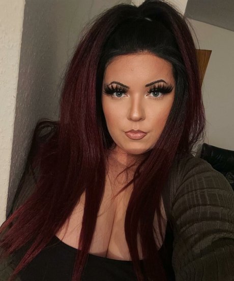 Eva Angel model top img