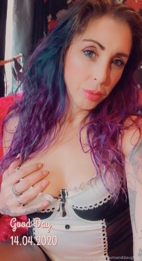 britishmumanddaughter model perfect photos