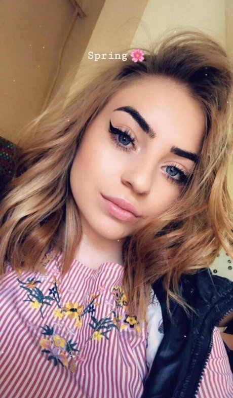 veronika it hd model picture