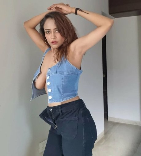 Nehal Vadoliya pornographic actress image