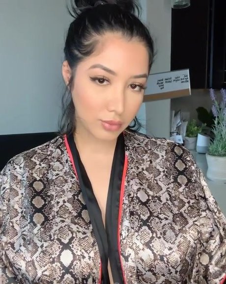 Brndav model pretty galleries